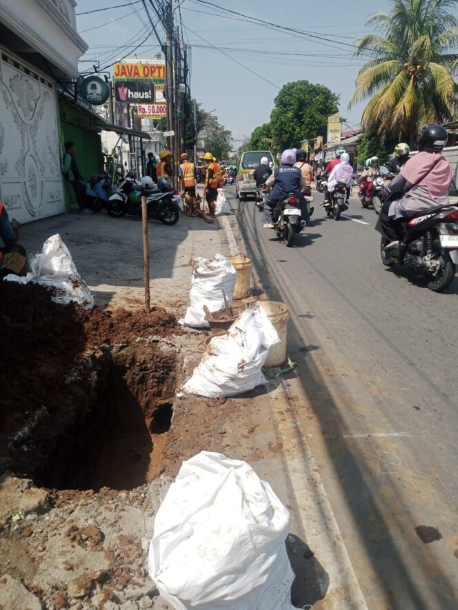 
					Ma’af .!!!! Atas Ketidaknyamanan para pengendara Ada pergantian Viva PDAM Tirta Pakuan kota Bogor