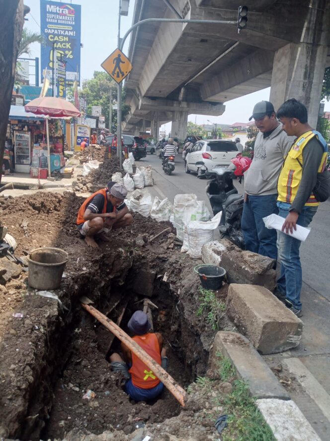 
					Pengawas  Kementrian PU  Pantau Pengerjaan Proyek Pengalihan Limbah Ringan