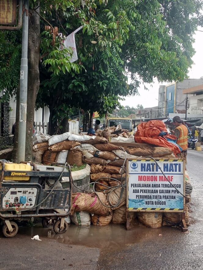 
					CV. Azril Fauzan Kencana  Garap  Pemasangan Pipa Distribusi HDPE  Peningkatan Debit air pelanggan Konsumen 