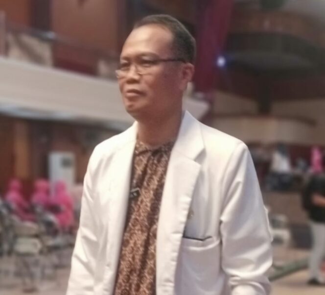 
					Kades Cimulang Apresiasi dan Bangga Terhadap Kinerja Kapolsek lama dan Selamat Datang Pada Kapolsek Baru di Kecamatan Rancabungur