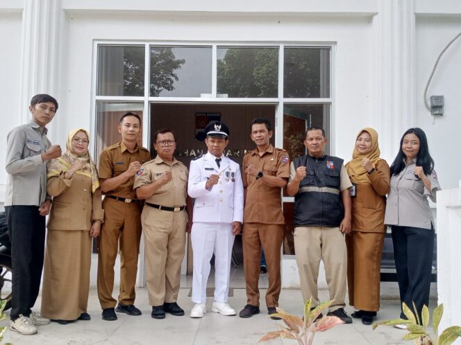 
					Ade Suryana Siap Lanjutkan Program Mengejar Progres Pasca Dilantik  Jadi Kepala Kelurahan Ciwaringin