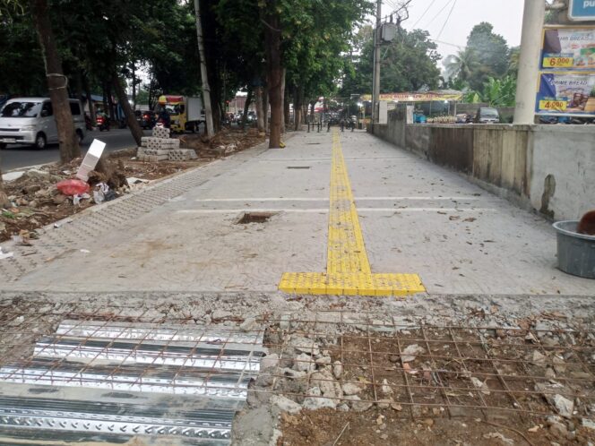 
					CIFOR Dibangun Jalan Trotoar  Kota Bogor  Dipercantik