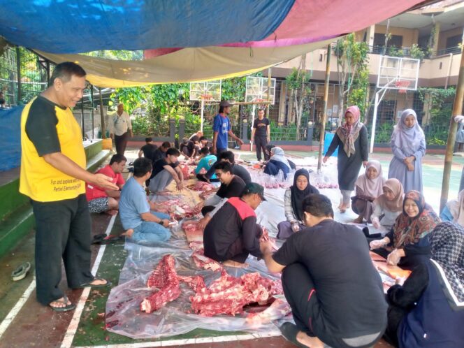
					400 kantong Daging Kurban siap Didistribusikan SD Pertiwi Kota Bogor