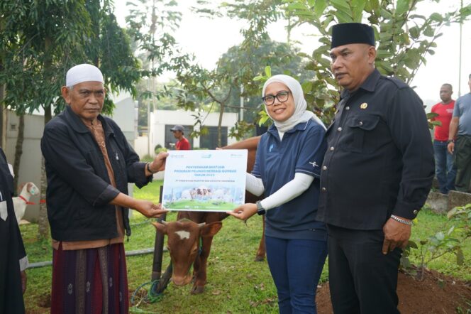 
					Perkuat Komirmen TJSL, PT PMLI PERINGATI HARI IDUL ADHA Melalui  Penyaluran 2 Ekor Sapi Bagi Warga DesaPandansari-Ciwai
