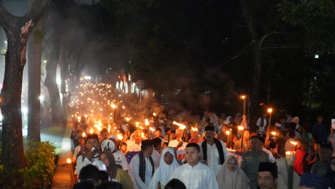 
					HJB ke- 543 Rudy Susmanto Pengawal Pawai Obor Sambut Perayaan Tahun Baru Islam 1447 Hijriyah Rakyat Meriah